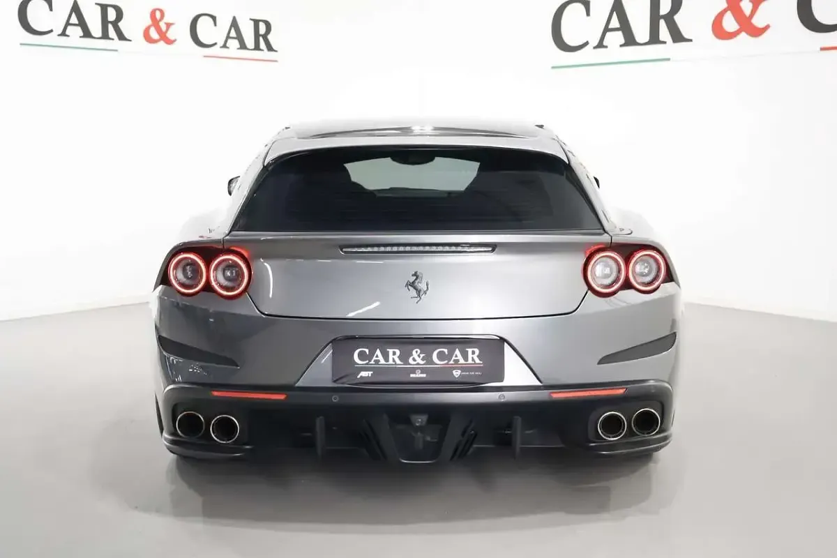 Usata Ferrari GTC4Lusso 689 CV (506 kW) 2018 Grigio Station wagon