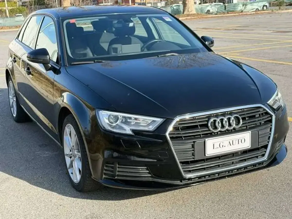 Usata Audi A3 Business 116 CV (85 kW) 2019 Nero Berlina