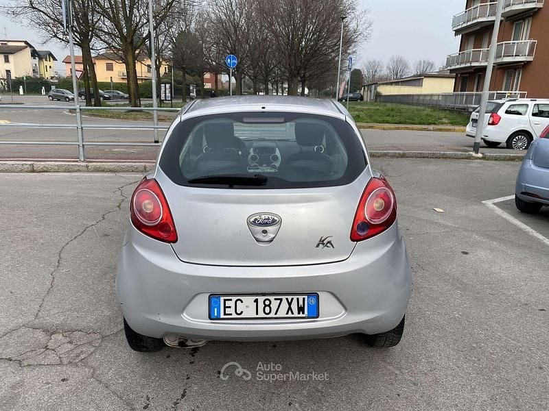 Usata Ford Ka Collection 69 CV (50 kW) 2010 Argento Utilitaria