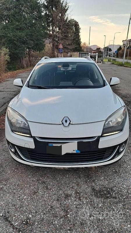 Usata Renault Mégane III 110 CV (80 kW) 2013 Bianco Station wagon