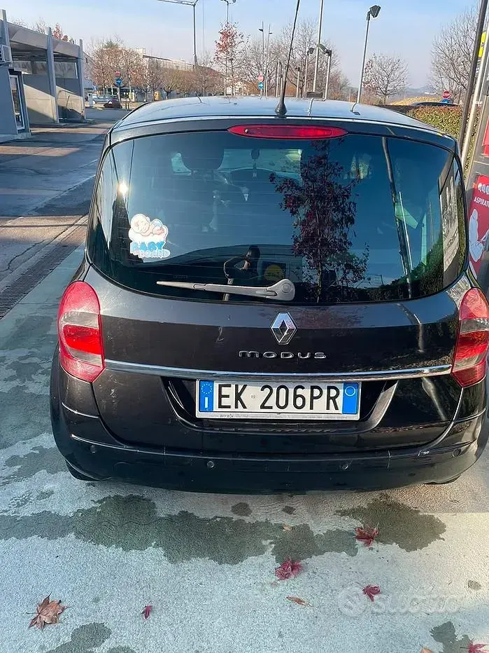 Usata Renault Modus 75 CV (55 kW) 2011 Bluazzurro Monovolume