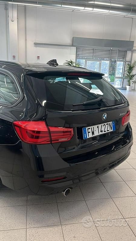 Usata BMW 318 Advantage 150 CV (110 kW) 2019 Nero Station wagon