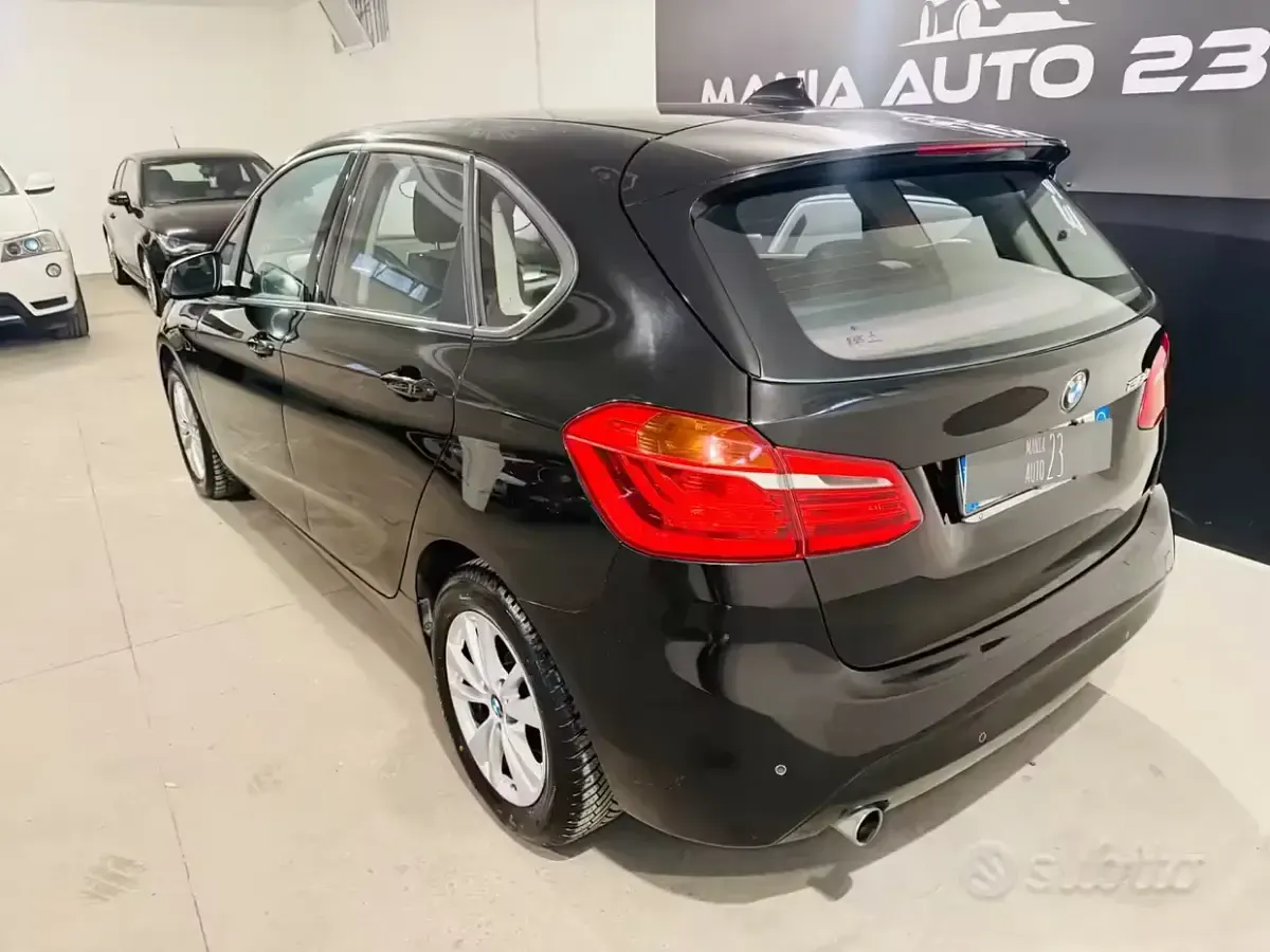 Usata BMW 218 Efficient Dynamics 143 CV (105 kW) 2015 Nero Station wagon