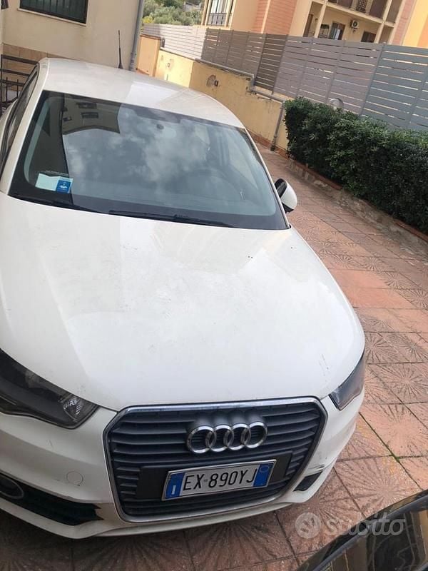 Usata Audi A1 Attraction 90 CV (66 kW) 2015 Bianco Utilitaria