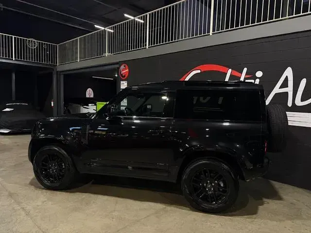 Usata Land Rover Defender SE Dynamic 199 CV (146 kW) 2021 Nero SUV