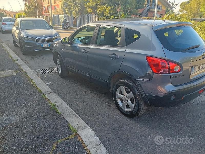 Usata Nissan Qashqai 106 CV (77 kW) 2007 Grigio SUV