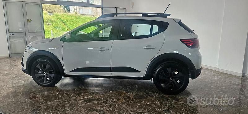 Nuova Dacia Sandero Essentiel 2025 Bianco SUV