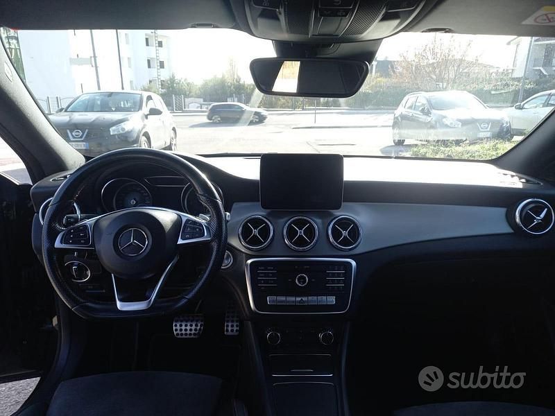 Usata Mercedes CLA220 2017 Nero Berlina