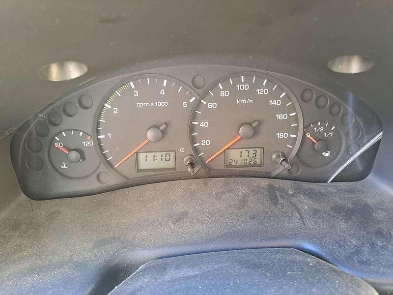 Usata Ford Transit 116 CV (85 kW) 2006 Bianco Utilitaria