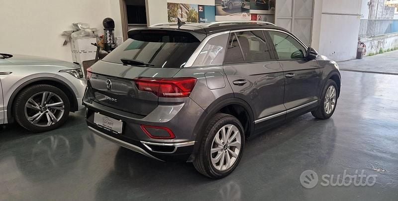 Usata VW T-Roc Style 110 CV (80 kW) 2022 Grigio SUV