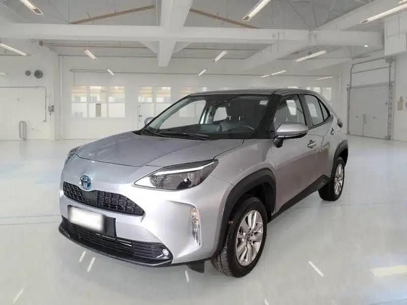 Usata Toyota Yaris Cross Business Edition 177 CV (130 kW) 2021 Bianco SUV