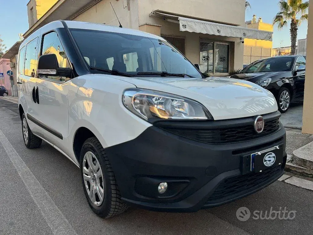 Usata Fiat Doblò 95 CV (69 kW) 2017 Bianco Monovolume