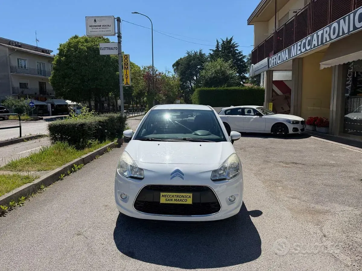 Usata Citroën C3 Exclusive 60 CV (44 kW) 2012 Bianco Utilitaria