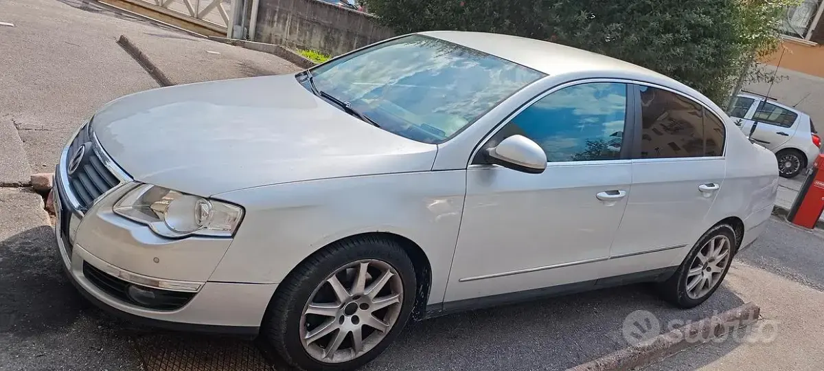 Usata VW Passat 105 CV (77 kW) 2008 Berlina