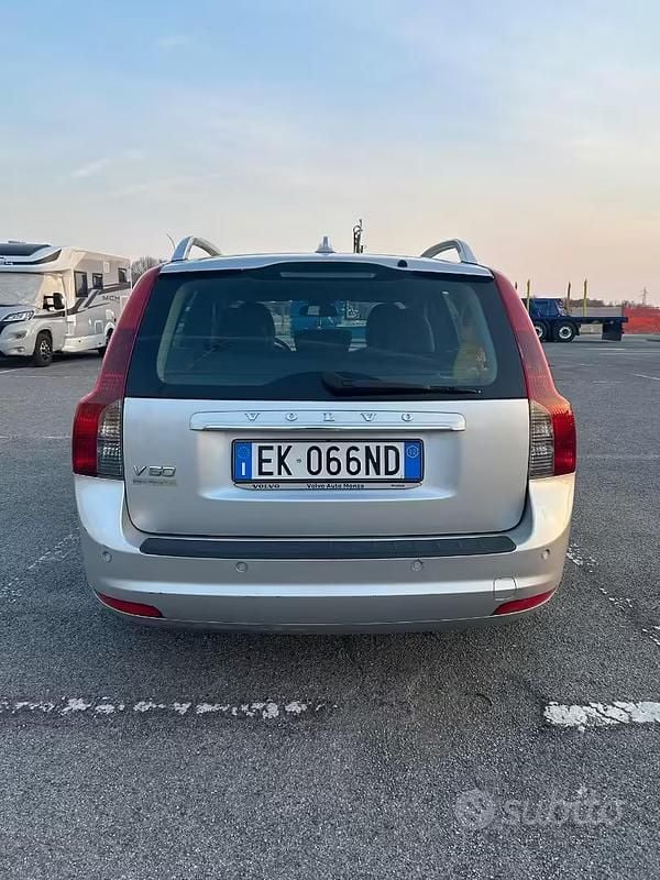 Usata Volvo V50 115 CV (84 kW) 2012 Grigio Station wagon