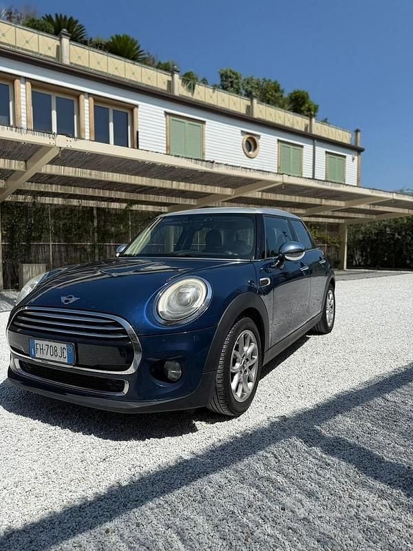 Blu Usata 2017 Mini Cooper Utilitaria | 7499 € (Super prezzo) - Immagine 1/4