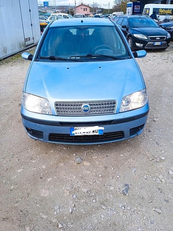 Usata Fiat Punto Classica 69 CV (50 kW) 2007 Blu Utilitaria