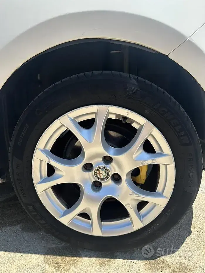 Usata Alfa Romeo MiTo Distinctive 95 CV (69 kW) 2015 Bianco Utilitaria