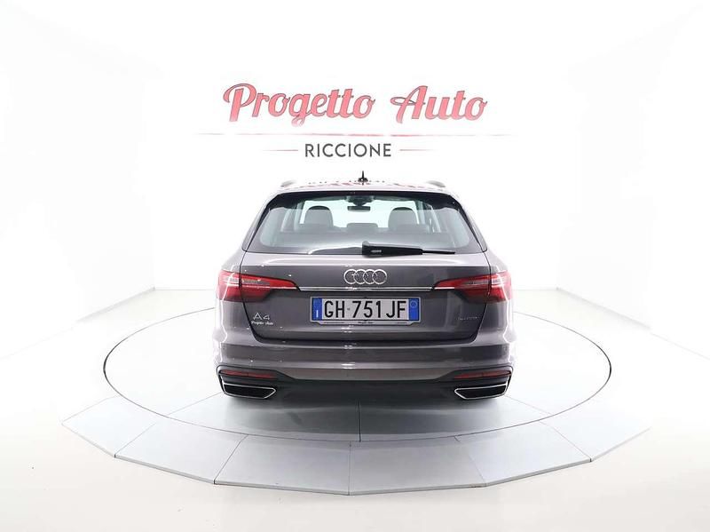Usata Audi A4 Ambiente 204 CV (150 kW) 2021 Grigio terra met. Station wagon