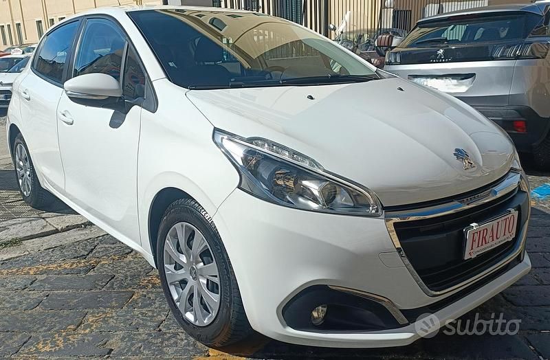 Usata Peugeot 208 Allure 101 CV (74 kW) 2019 Bianco Utilitaria