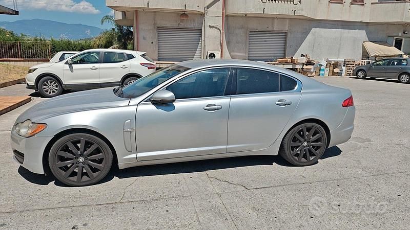 Usata Jaguar XF 2009 Grigio Berlina