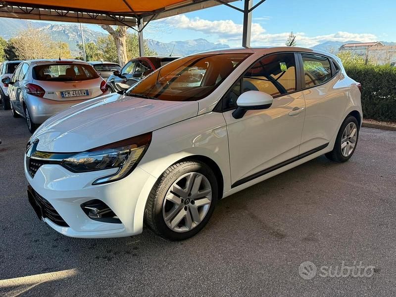 Usata Renault Clio V Business 100 CV (73 kW) 2021 Bianco Berlina
