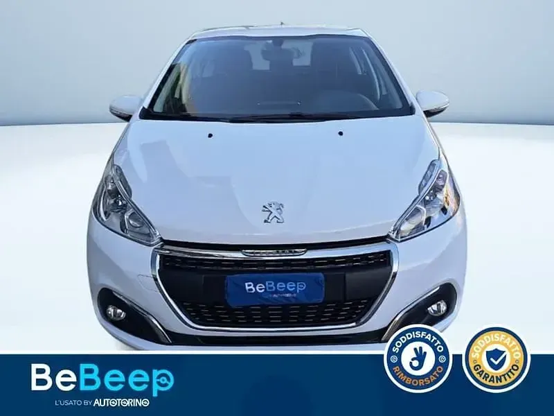 Usata Peugeot 208 Active 82 CV (60 kW) 2017 Bianco pastello Utilitaria