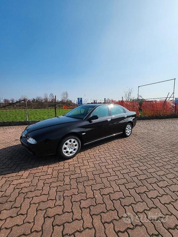 Usata Alfa Romeo 166 140 CV (102 kW) 2001 Berlina