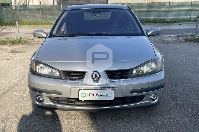 Usato 2006 Renault Laguna II 1.6 Benzin 111 CV (2.500 €)