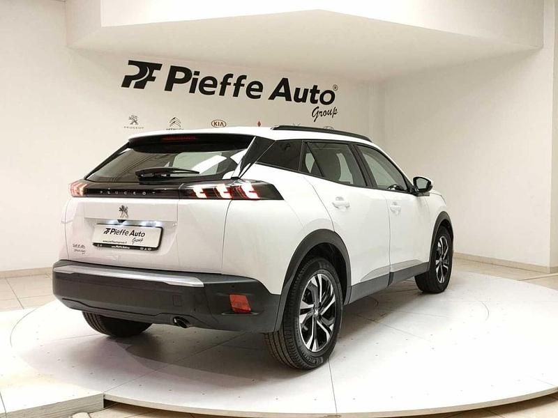 Usata Peugeot 2008 Allure 102 CV (75 kW) 2021 Bianco banchisa SUV