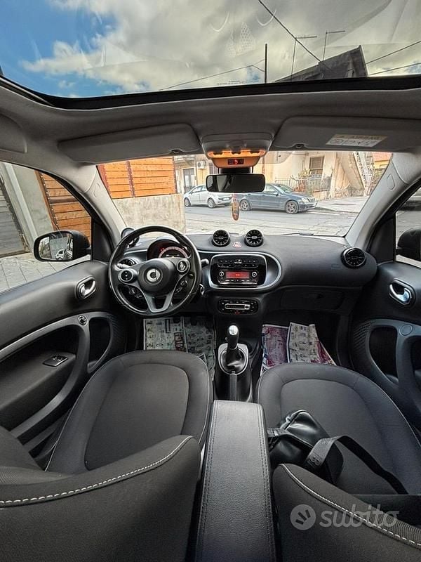 Usata Smart ForTwo Coupé 71 CV (52 kW) 2017 Nero Coupé