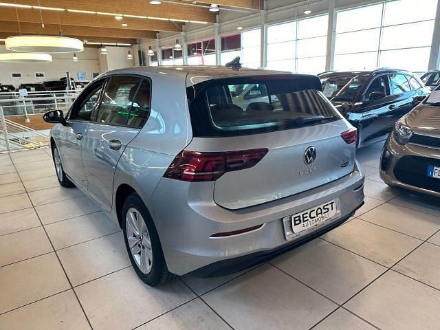 Brugt VW Golf VIII Life 116 HK (85 kW) 2025 Sølv Sedan