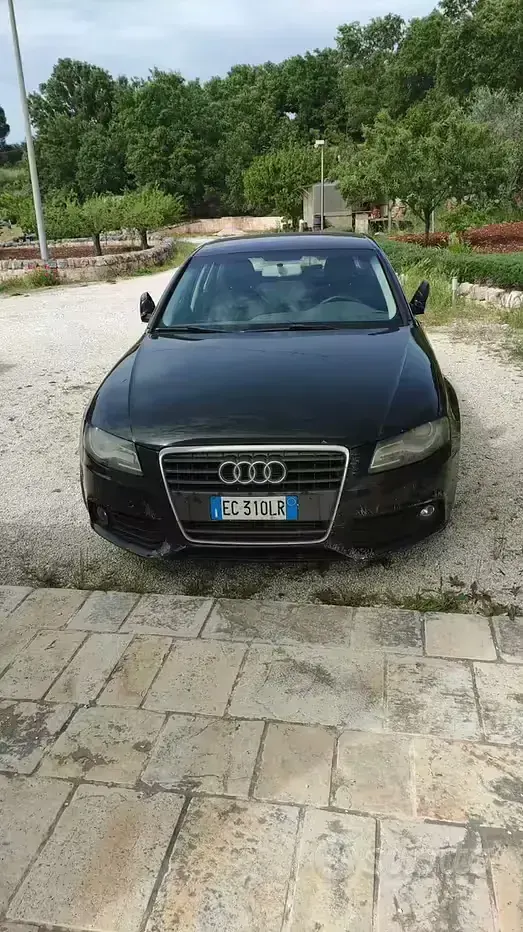 Usata Audi A4 143 CV (105 kW) 2010 Bluazzurro Berlina