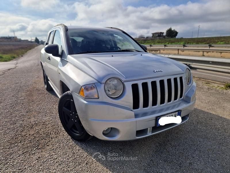Argento Usata 2008 Jeep Compass Limited SUV | 4999 € (Buon prezzo) - Immagine 1/4