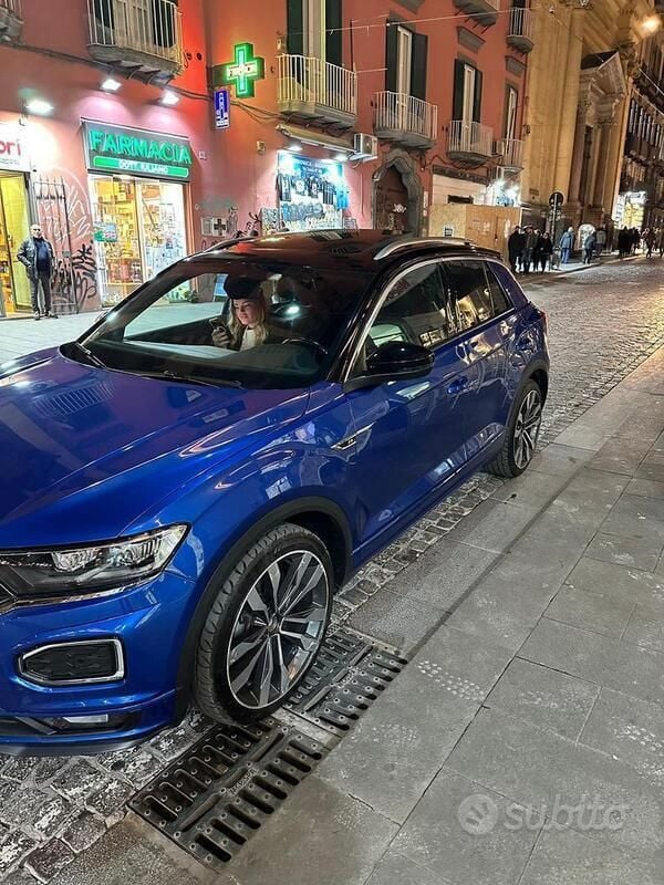 Usata 2019 VW T-Roc R-line SUV | 21.000 € (Buon prezzo) - Immagine 1/4