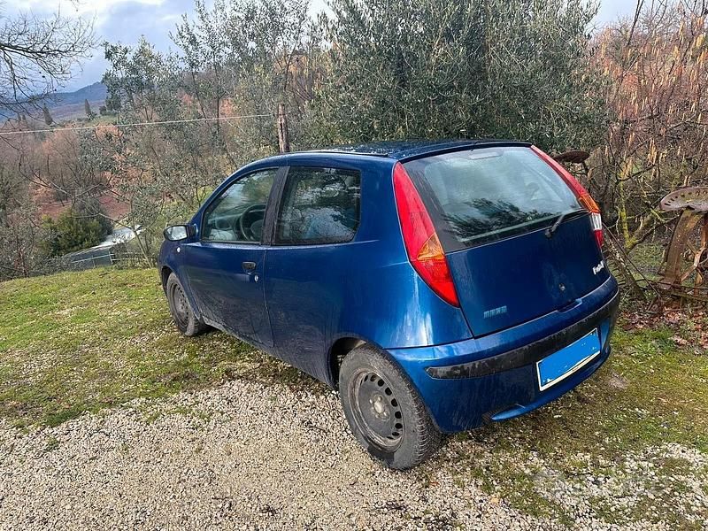 Usata Fiat Punto 60 CV (44 kW) 2000 Utilitaria