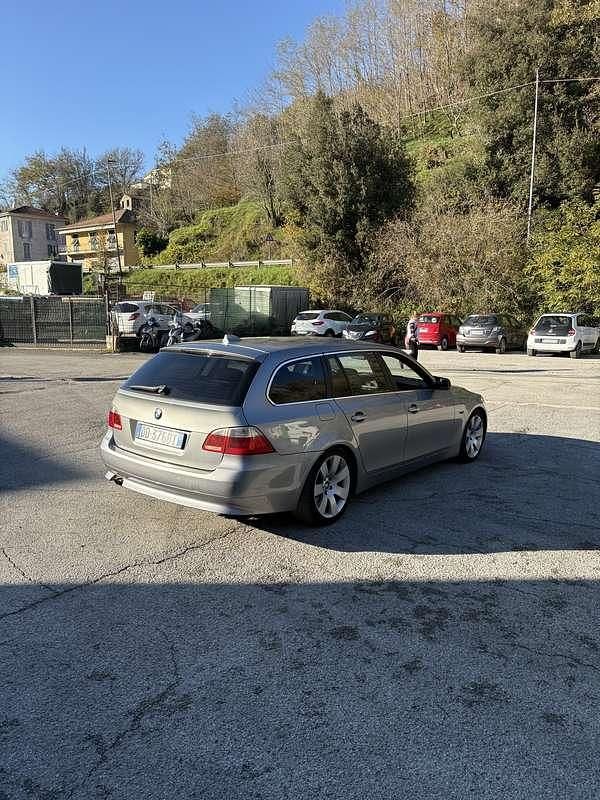 Usata BMW 525 163 CV (119 kW) 2006 Grigio Station wagon