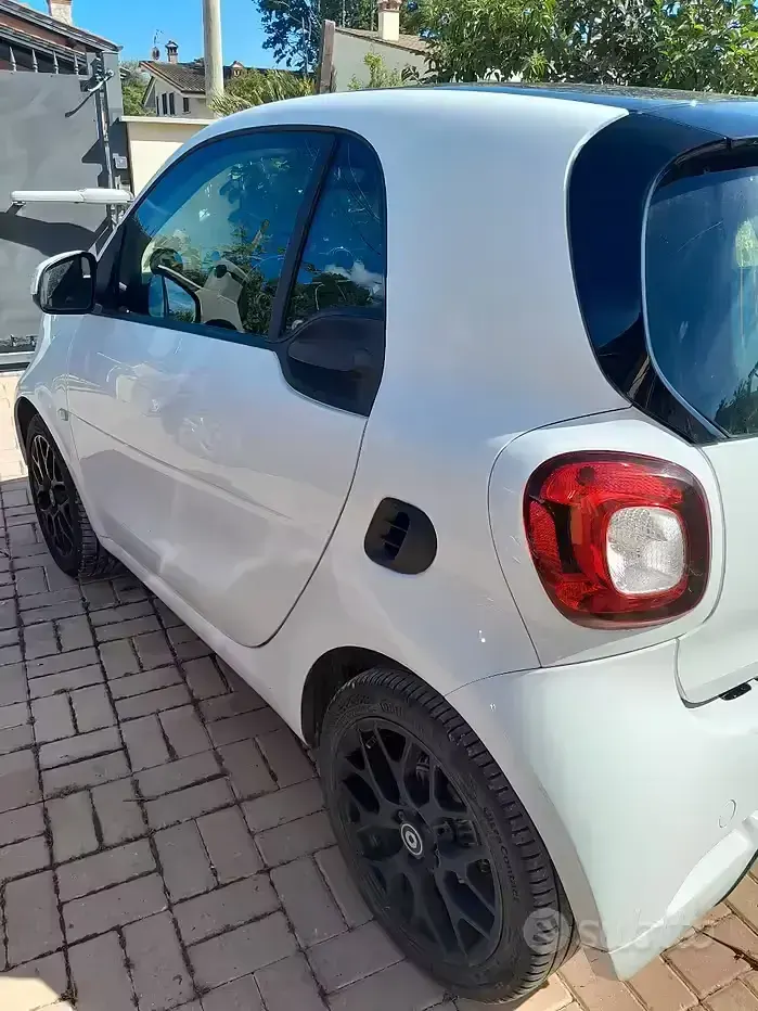 Usata Smart ForTwo Coupé 71 CV (52 kW) 2019 Bianco Coupé