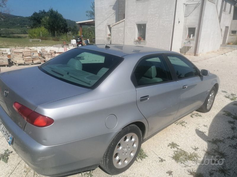 Usata Alfa Romeo 166 140 CV (102 kW) 2001 Grigio Berlina