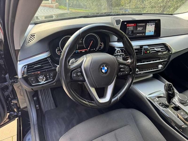 Usata BMW 520 Luxury Line 190 CV (139 kW) 2019 Nero Station wagon