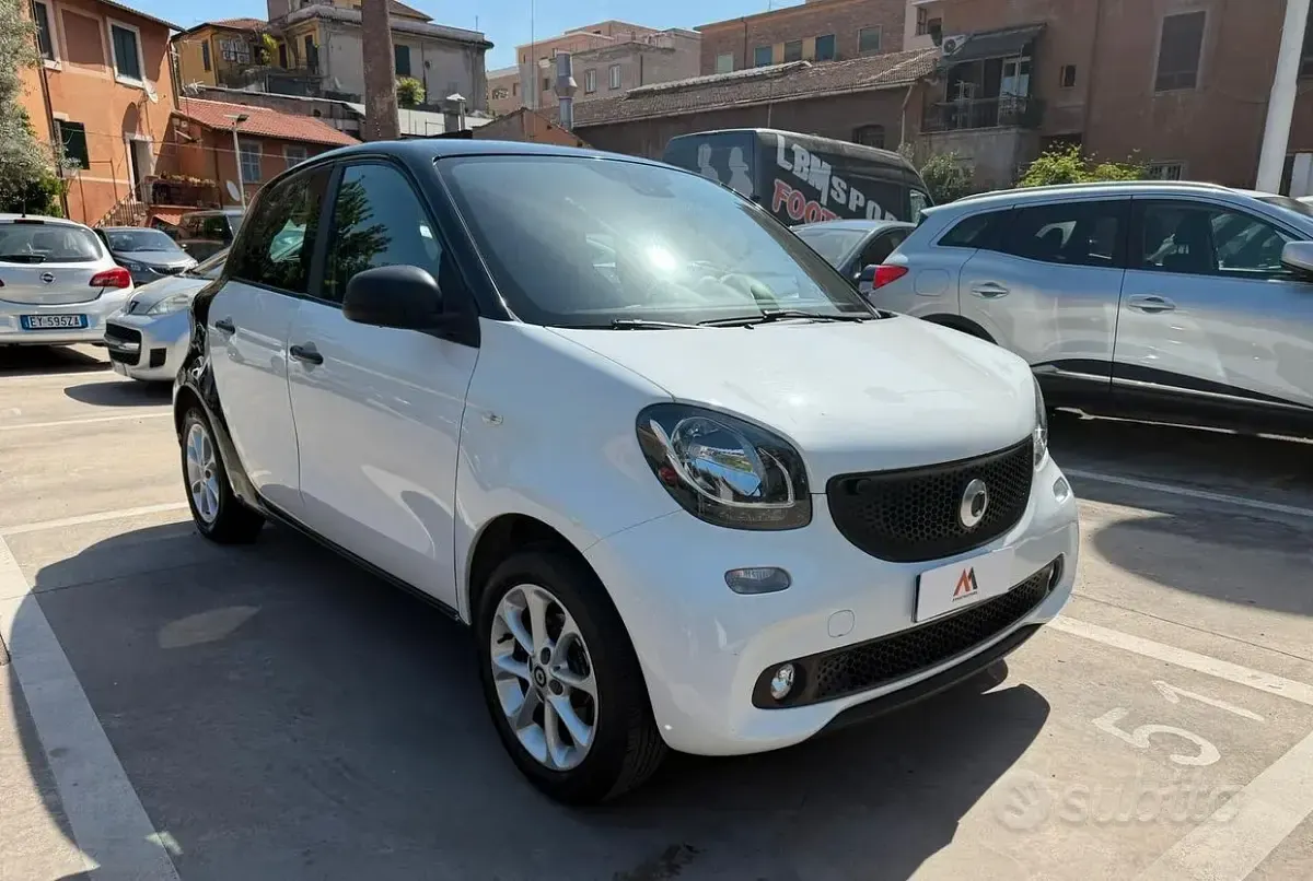 Usata Smart ForFour Passion 71 CV (52 kW) 2019 Bianco Utilitaria