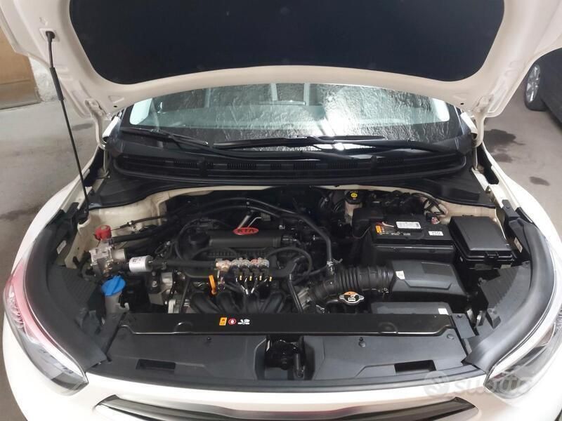 Usata Kia Stonic 100 CV (73 kW) 2020 Bianco SUV