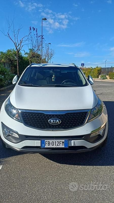 Bianco Usata 2016 Kia Sportage SUV | 10.500 € (Buon prezzo) - Immagine 1/3