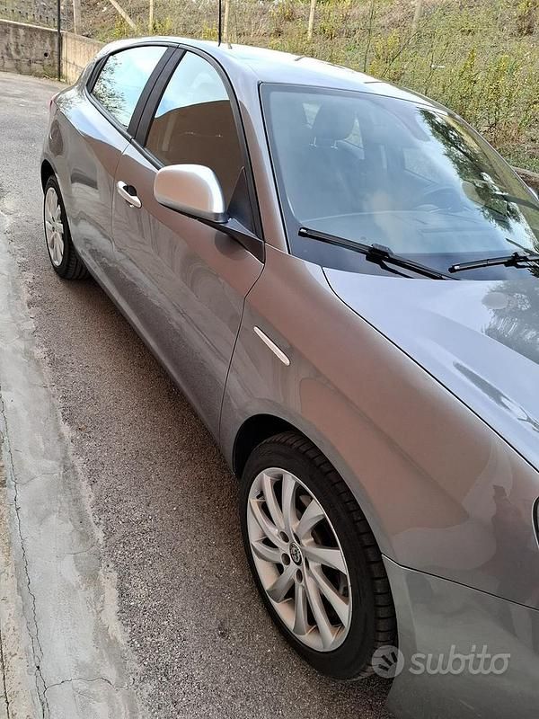 Usata Alfa Romeo Giulietta 120 CV (88 kW) 2017 Utilitaria