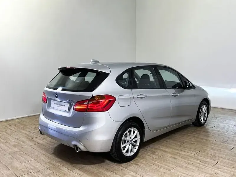 Usata BMW 218 Comfort Edition 150 CV (110 kW) 2020 Argento Station wagon