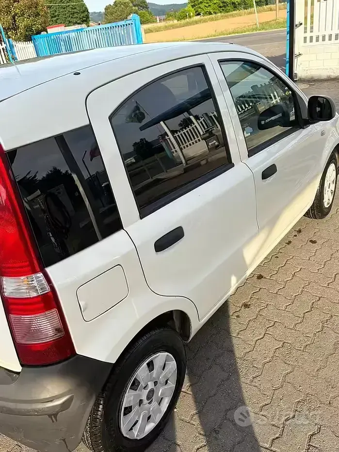 Usata Fiat Panda 69 CV (50 kW) 2011 Bianco Utilitaria