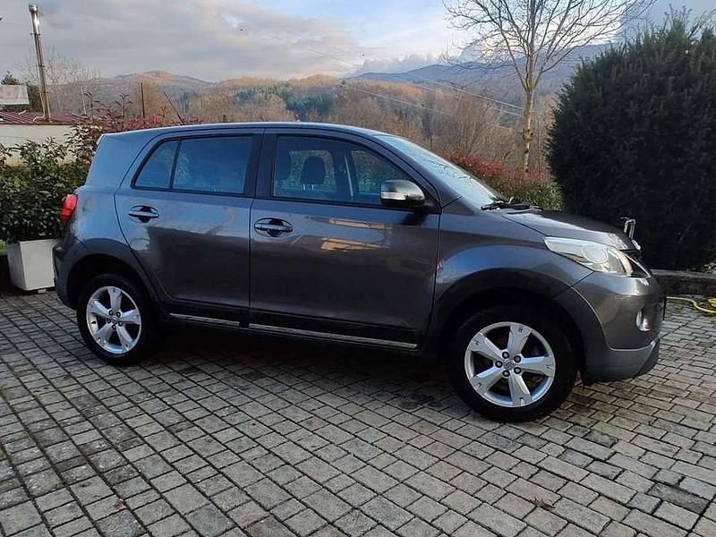 Usata Toyota Urban Cruiser Sol 90 CV (66 kW) 2009 Grigio SUV