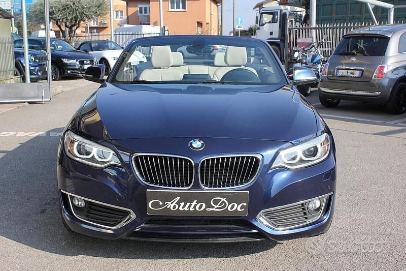 Usata BMW 220 Luxury Line 190 CV (139 kW) 2016 Blu Cabrio