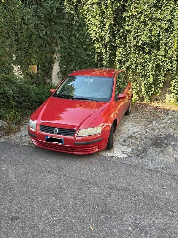 Usata Fiat Stilo 95 CV (69 kW) 2005 Utilitaria