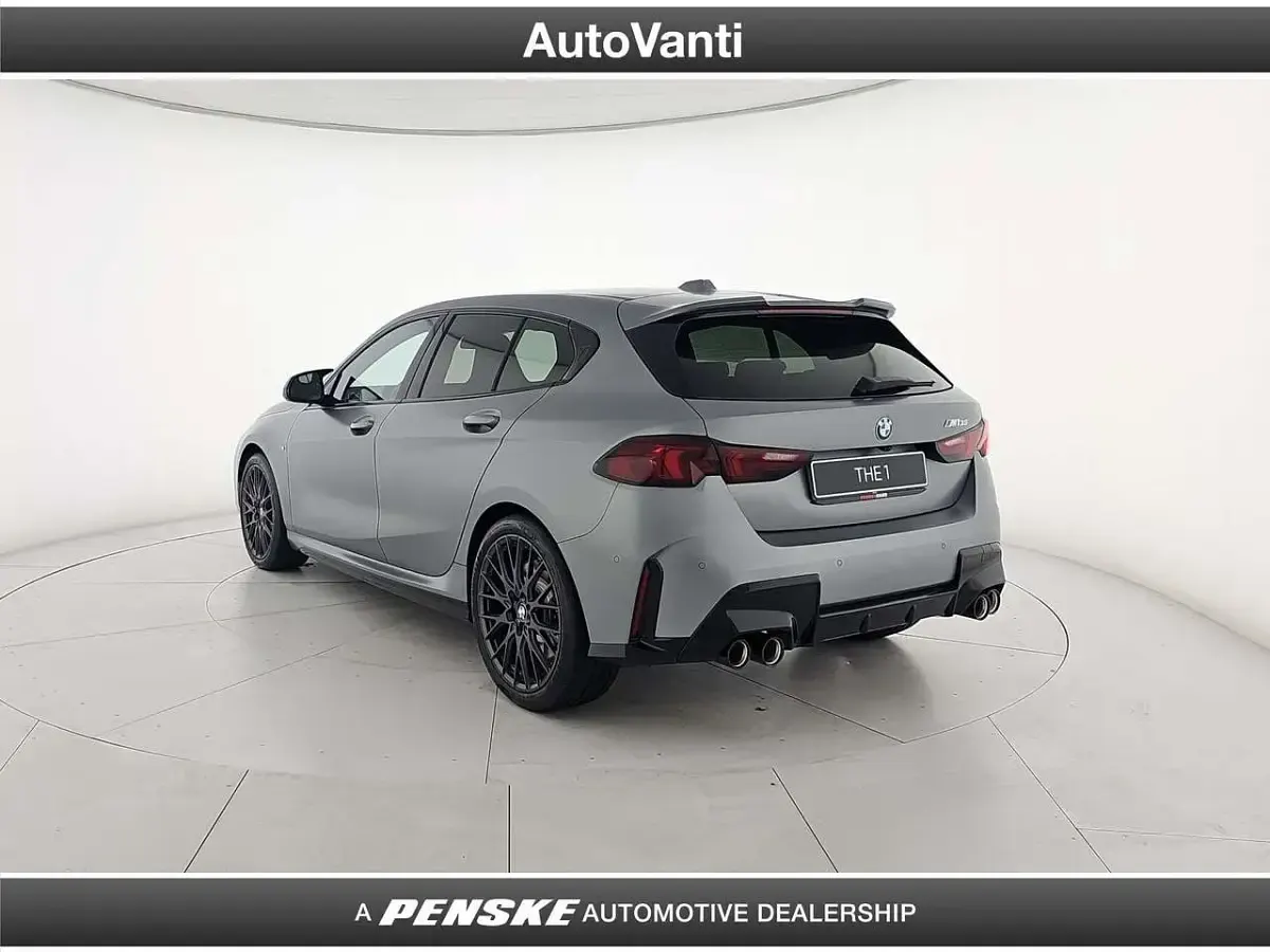 Nuova BMW M135 M Sport 300 CV (220 kW) 2026 Grigio Utilitaria